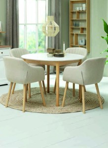 Stolic?ka tiež v antracitovej.