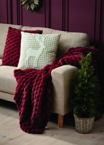 1) Ozdobný vankúš HVIDBLOMME P