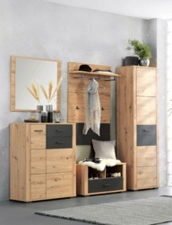 10: Predsieň - skriňa na odev