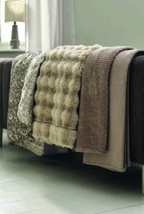 3) Fleecová deka ROSENVIAL